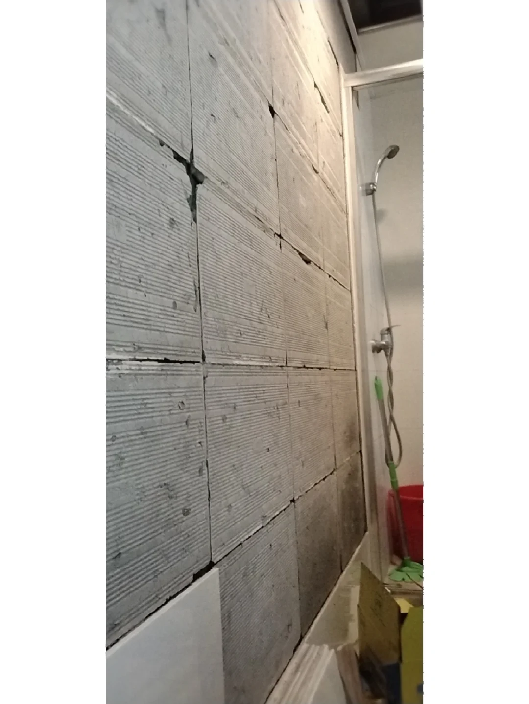 阳台墙砖空鼓怎么处理好看(阳台墙砖空鼓怎么处理好看图片)